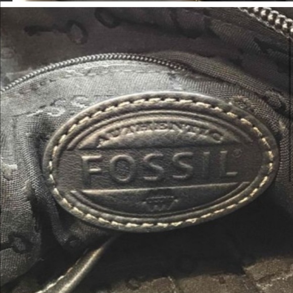 Black Fossil Explorer Crossbody - Picture 5 of 7